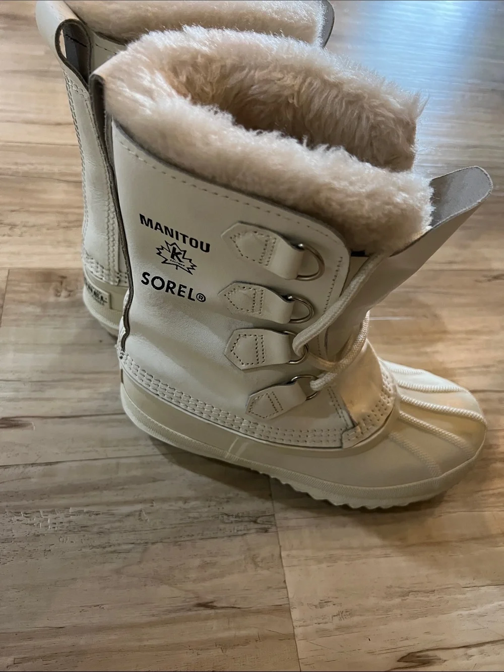 Vintage Sorel Manitou Women's Winter Boots in Off-White with Faux Fur Cuff